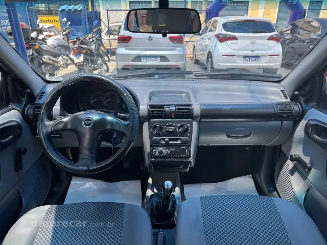 CLASSIC - 1.0 MPFI LIFE 8V 4P MANUAL