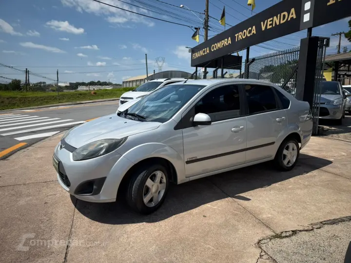 FIESTA 1.6 MPI Class Sedan 8V