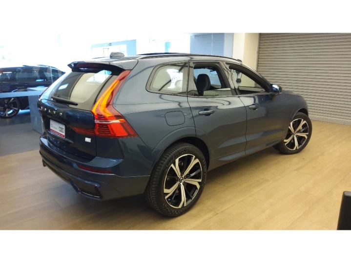 XC60 2.0 T8 RECHARGE ULTIMATE DARK AWD GEARTRONIC