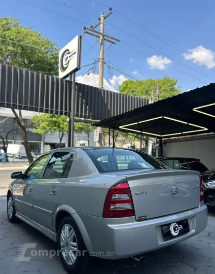 ASTRA 2.0 MPFI Elegance Sedan 8V