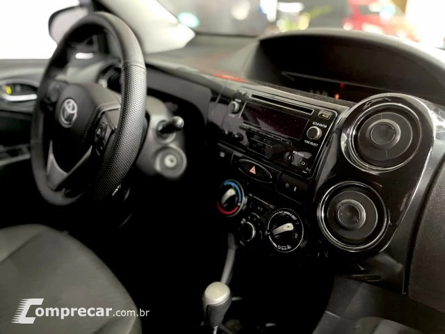 ETIOS SEDAN - 1.5 XS SEDAN 16V 4P AUTOMÁTICO