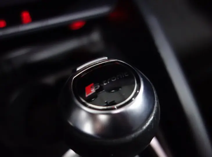 A1 - 1.4 TFSI ATTRACTION 16V 122CV 2P AUTOMÁTICO