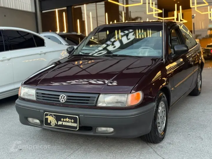 LOGUS 1.8 GLS 8V ÁLCOOL 2P MANUAL
