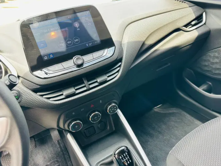 ONIX HATCH LT 1.0 12V Flex 5p Mec.