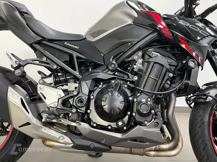 KAWASAKI Z900