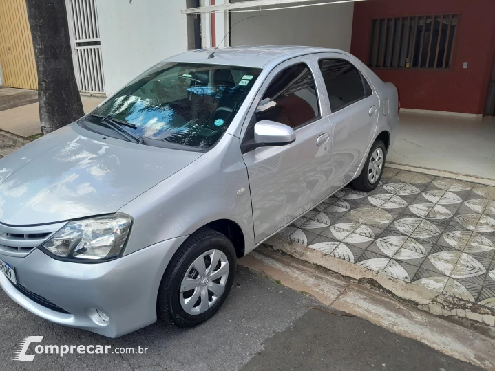 ETIOS 1.5 XLS Sedan 16V