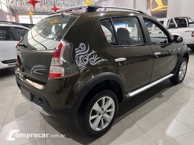 SANDERO - 1.6 STEPWAY 8V 4P MANUAL