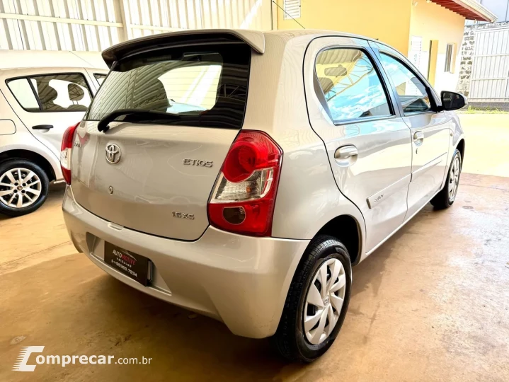 Etios 1.5 xs Hatch