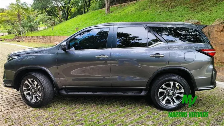 HILUX SW4 2.8 D-4d Turbo Diamond 7L 4X4