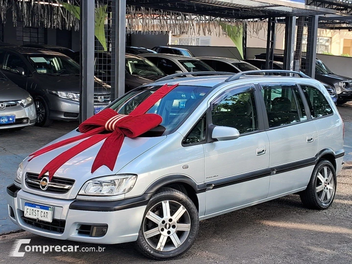 ZAFIRA 2.0 MPFI ELEGANCE 8V FLEX 4P AUTOMÁTICO