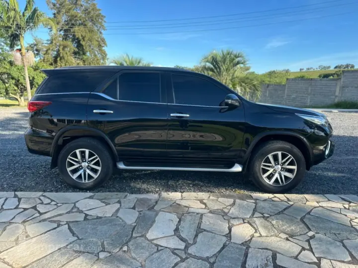 HILUX SW4 2.8 SRX 4X4 16V TURBO INTERCOOLER DIESEL 4P AUTOMÁ