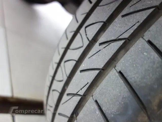 SANDERO - 1.0 AUTHENTIQUE 16V 4P MANUAL