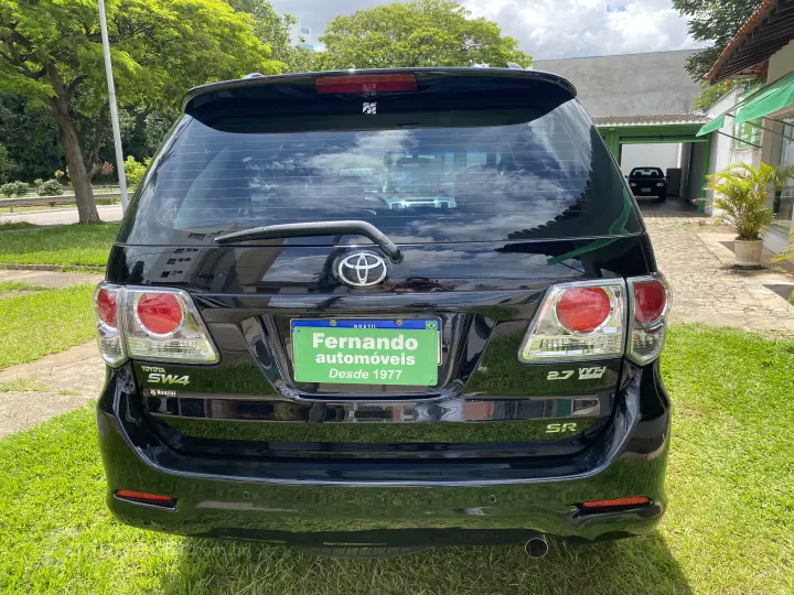 HILUX SW4 2.7 SR 4X2 16V