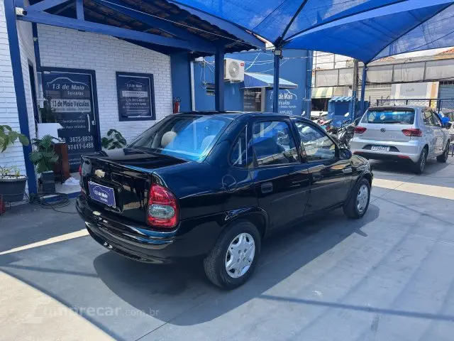 CLASSIC - 1.0 MPFI LIFE 8V 4P MANUAL