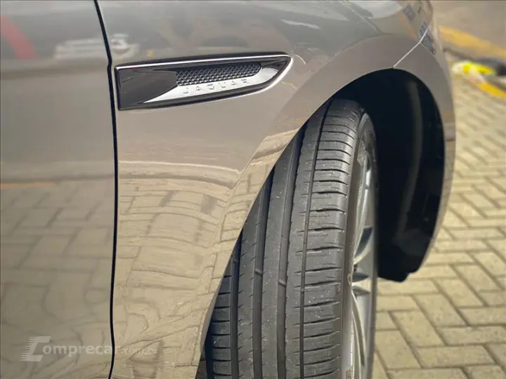 F-PACE 2.0 16V Turbo Prestige AWD