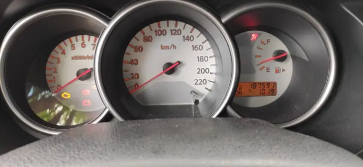 LIVINA 1.6 SL X-gear 16V