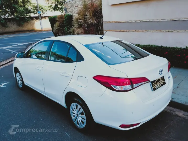 YARIS 1.5 16V Sedan XL