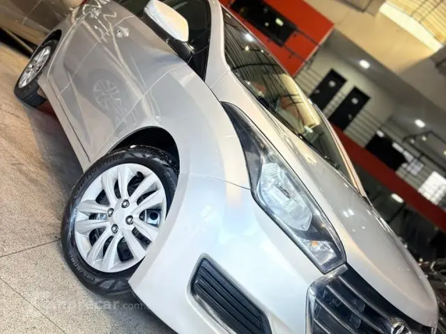 HB20S - 1.6 COMFORT PLUS 16V 4P AUTOMÁTICO