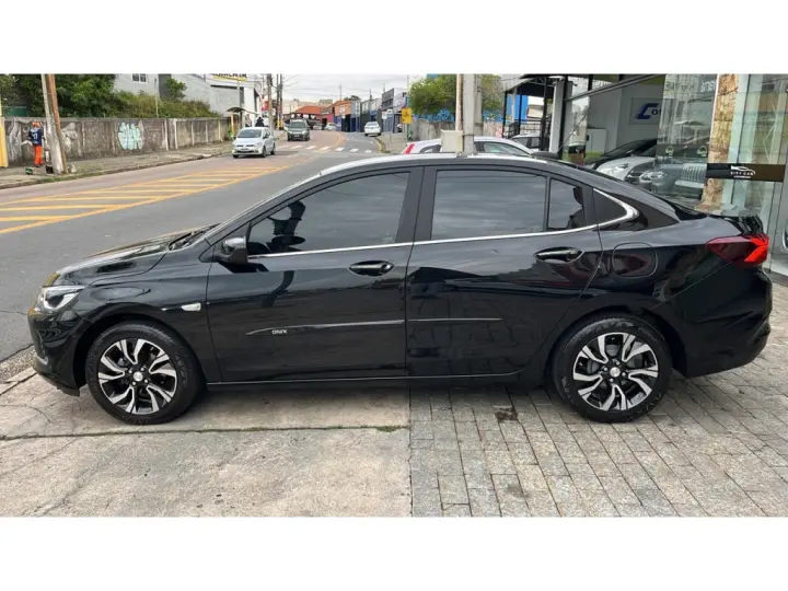 ONIX 1.0 TURBO FLEX PLUS PREMIER AUTOMÁTICO