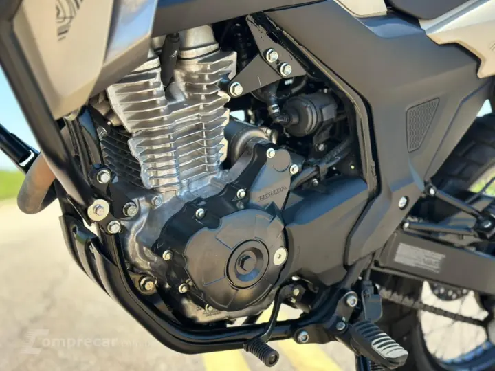 XRE 300 SAHARA ADVENTURE