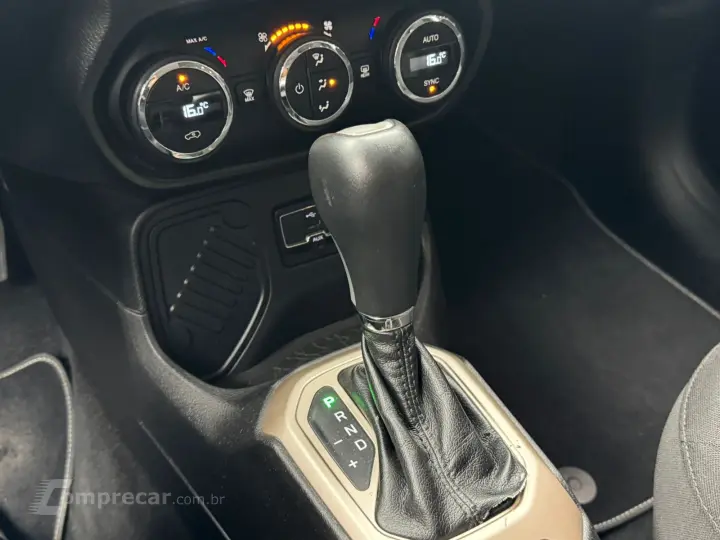 RENEGADE 1.8 16V Longitude