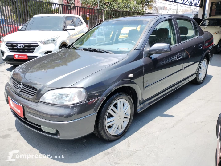 ASTRA 2.0 MPFI CD Sedan 8V