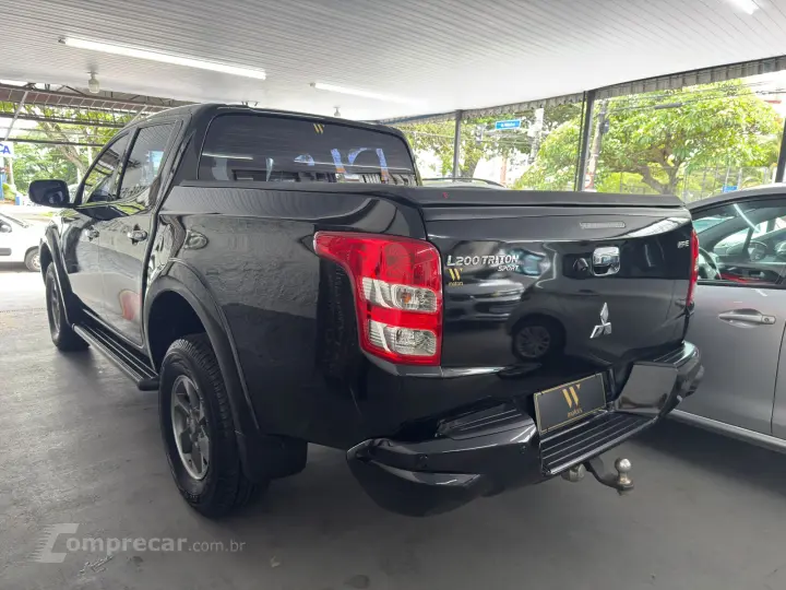 L200 TRITON 2.4 16V Turbo Sport HPE CD 4X4