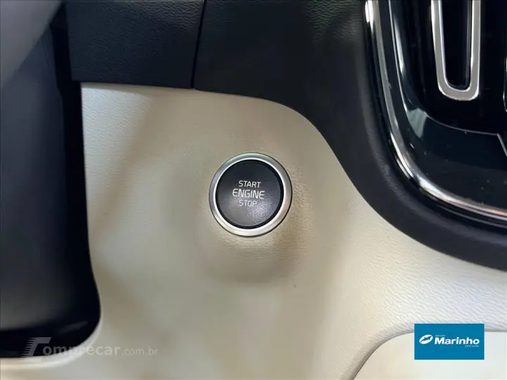 XC40 2.0 T5 GASOLINA MOMENTUM AWD GEARTRONIC