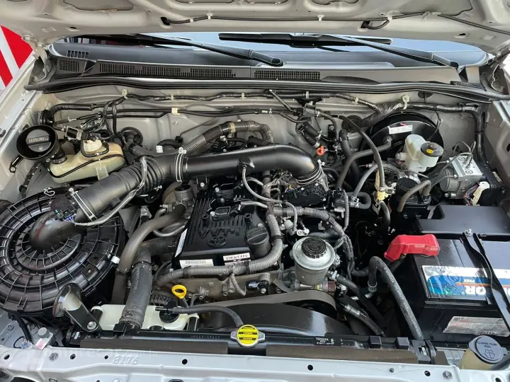 HILUX SW4 2.7 SR 7 LUGARES 4X2 16V FLEX 4P AUTOMÁTICO