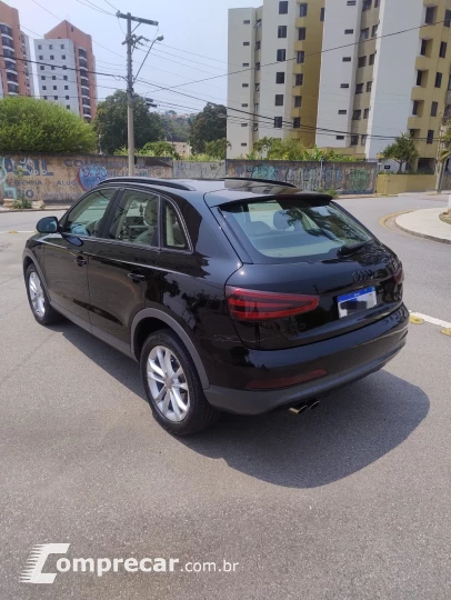 Q3 2.0 40 TFSI Performance Black Quattro