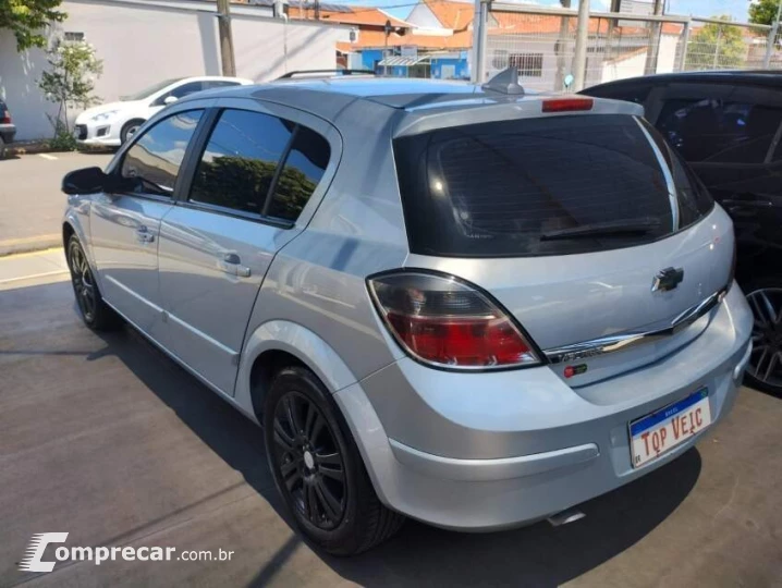 VECTRA 2.0 MPFI GT Hatch 8V