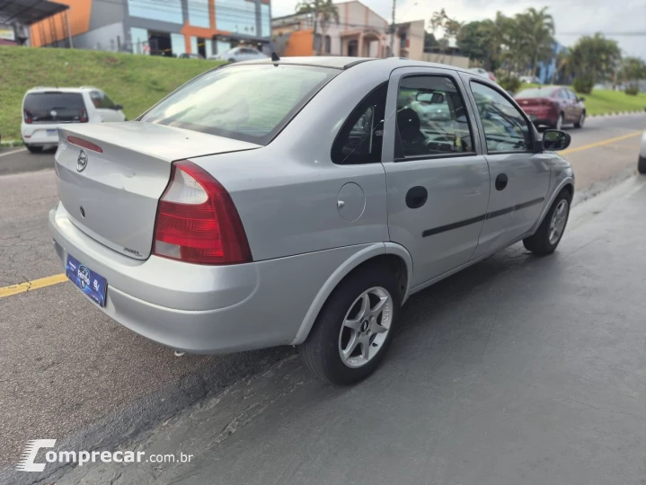 Corsa Sedan 1.0 MPFI 8V 71cv 4p