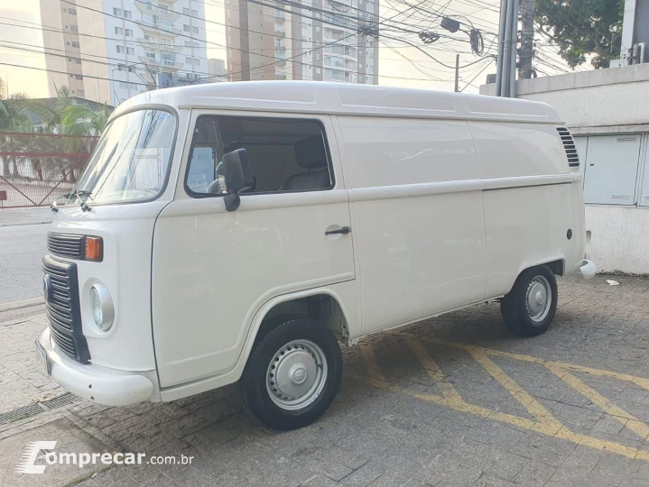 VOLKSWAGEN KOMBI 1.4 MI FURGÃO 8V