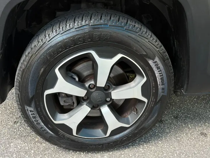 RENEGADE 2.0 16V Turbo Trailhawk 4X4