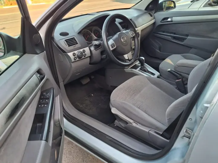 VECTRA 2.0 MPFI Elegance 8V