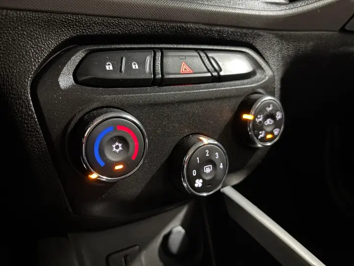 ONIX 1.4 MPFI LT 8V FLEX 4P MANUAL