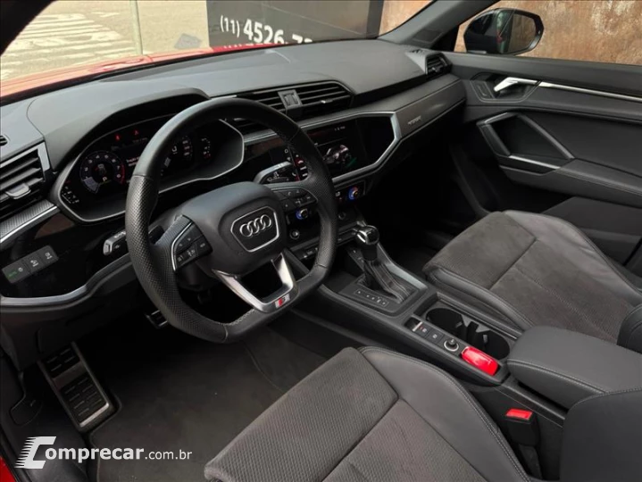 Q3 2.0 40 TFSI Sportback Performance Black Quattro