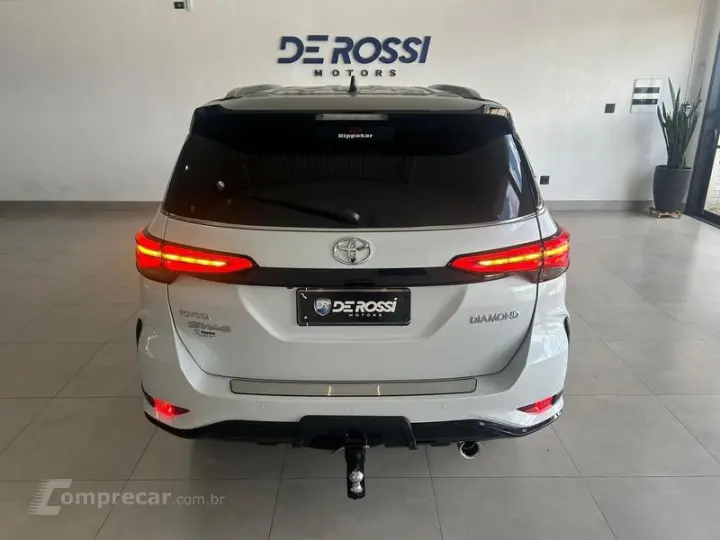 HILUX SW4 DIAMOND 2.8 TB 4X4 DIE. AUT.