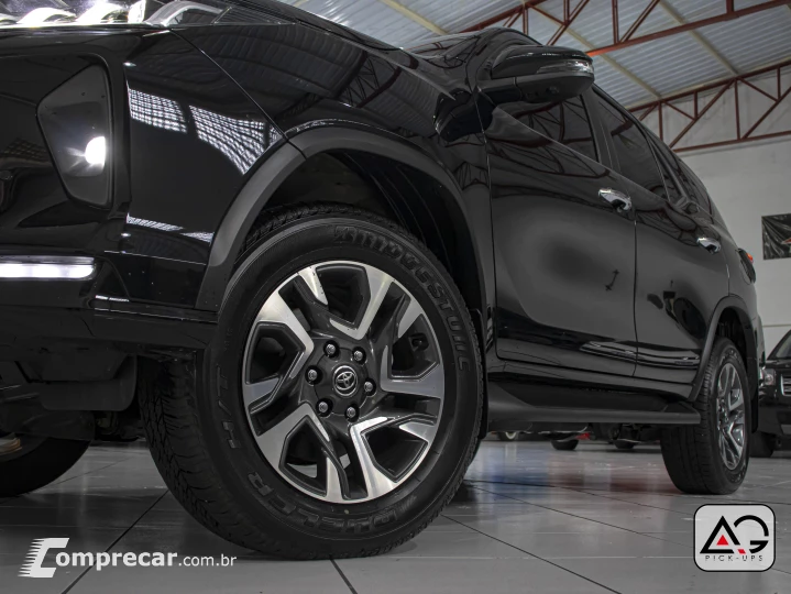 HILUX SW4 2.8 SRX Diamond 4X4 7 Lugares 16V Turbo Intercoole