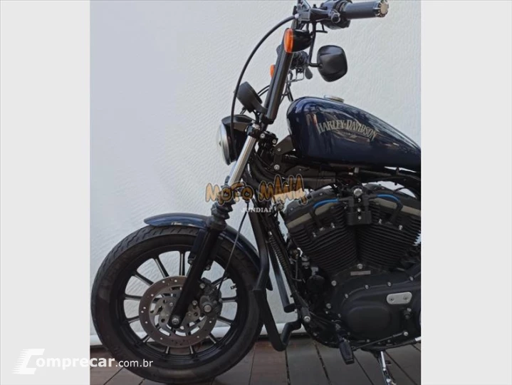 SPORTSTER IRON 883