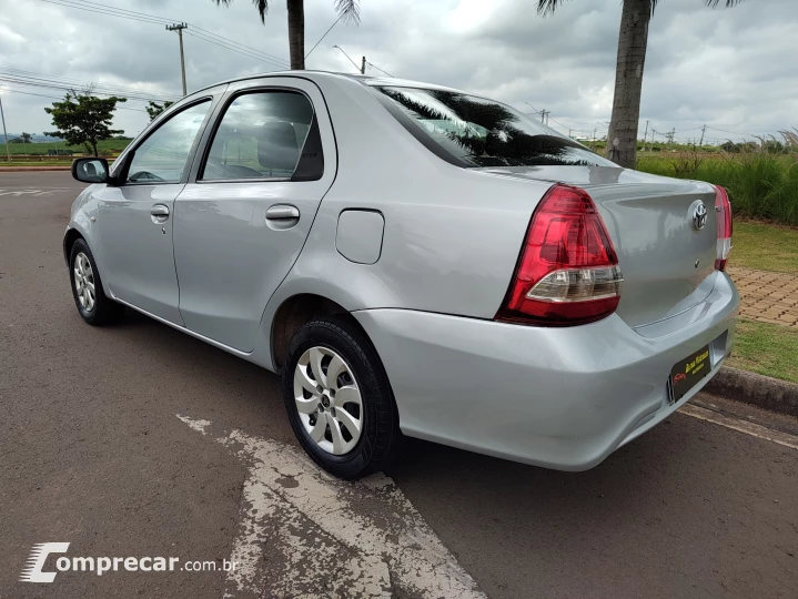 ETIOS 1.5 X Sedan 16V