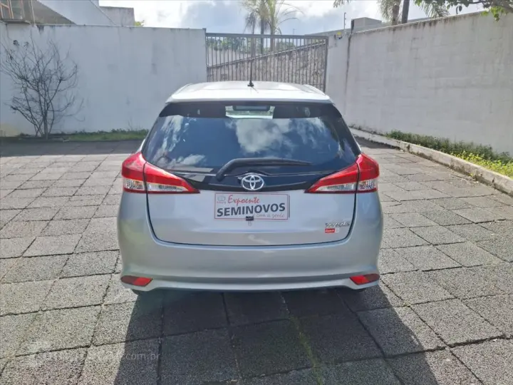 YARIS 1.5 16V FLEX XL MULTIDRIVE