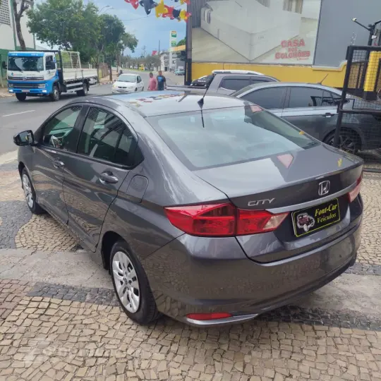 CITY Sedan DX 1.5 Flex 16V Aut.