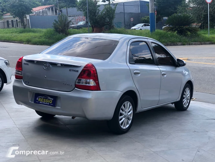ETIOS 1.5 XLS Sedan 16V