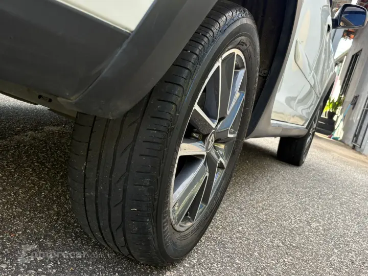 LOGAN 1.6 16V SCE Iconic