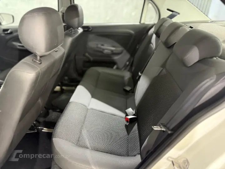 VOYAGE 1.0 12V MPI Totalflex