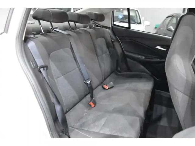 ONIX - 1.0 TURBO PLUS LT AUTOMÁTICO