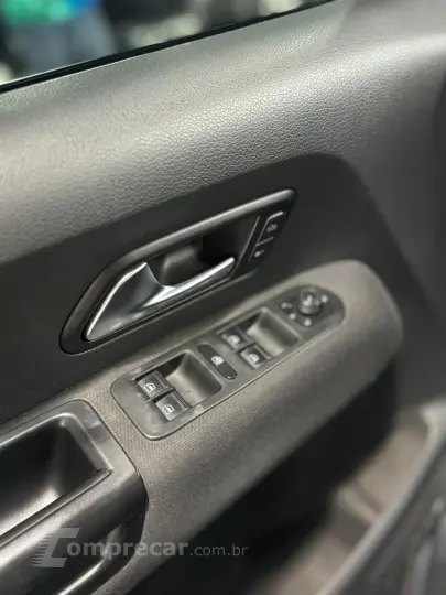 AMAROK Trendline CD 2.0 TDI 4X4 Dies Aut