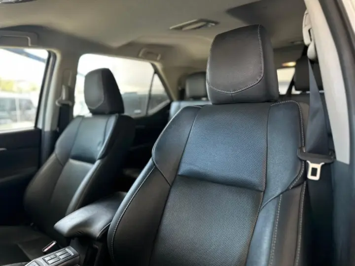 HILUX SW4 2.8 D-4D TURBO DIESEL SRX 7L 4X4 AUTOMÁTICO