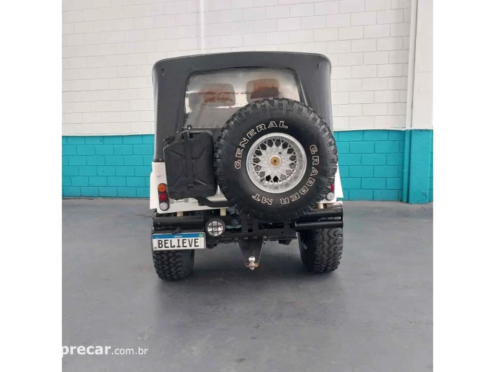 JEEP 2.6 6 CILINDROS 12V GASOLINA 2P MANUAL